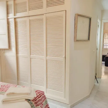 Homeyseville-bright At Santa Cruz 4 Pax, Parking Optional * إشبيلية