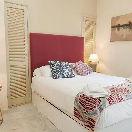 Apartman Homeyseville-bright At Santa Cruz 4 Pax, Parking Optional Sevilla