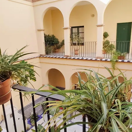 Apartman Homeyseville-bright At Santa Cruz 4 Pax, Parking Optional Sevilla