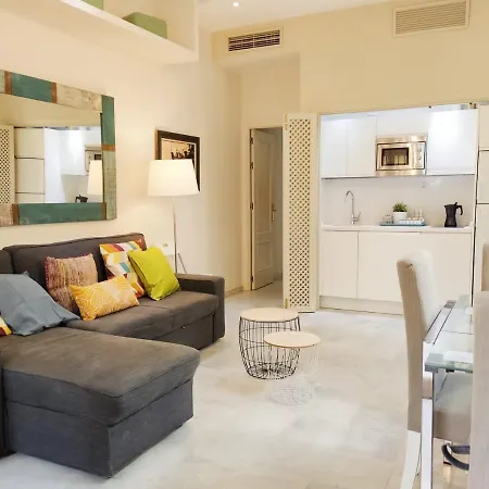 Homeyseville-bright At Santa Cruz 4 Pax, Parking Optional * Siviglia