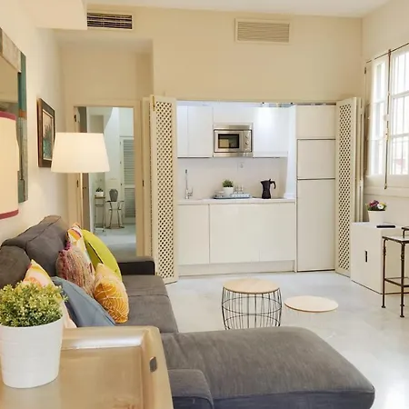 Homeyseville-bright At Santa Cruz 4 Pax, Parking Optional Appartamento